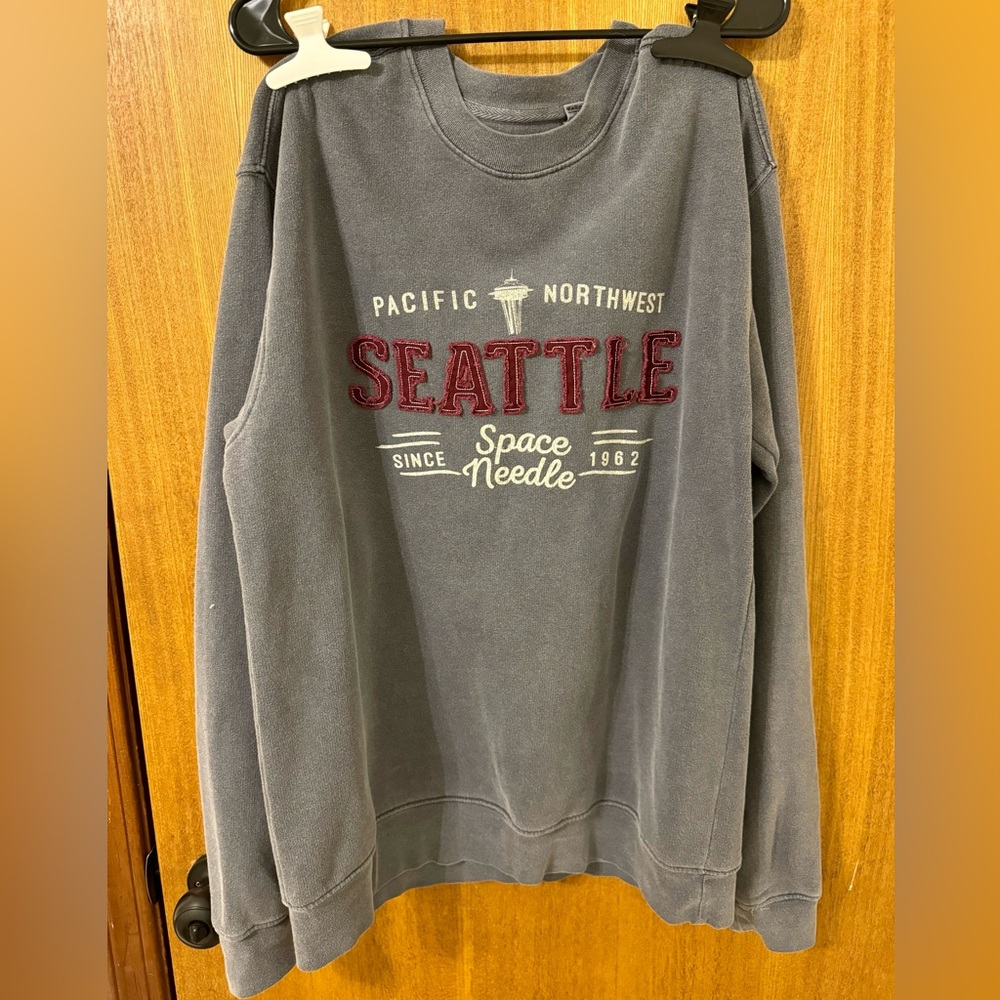 Seattle Graphic Gray Oversized Sweatshirt Size M